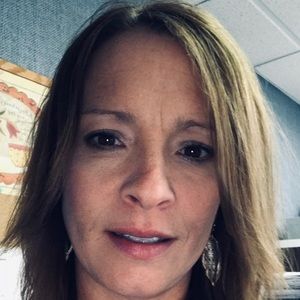 Meet your Posher, Leslie